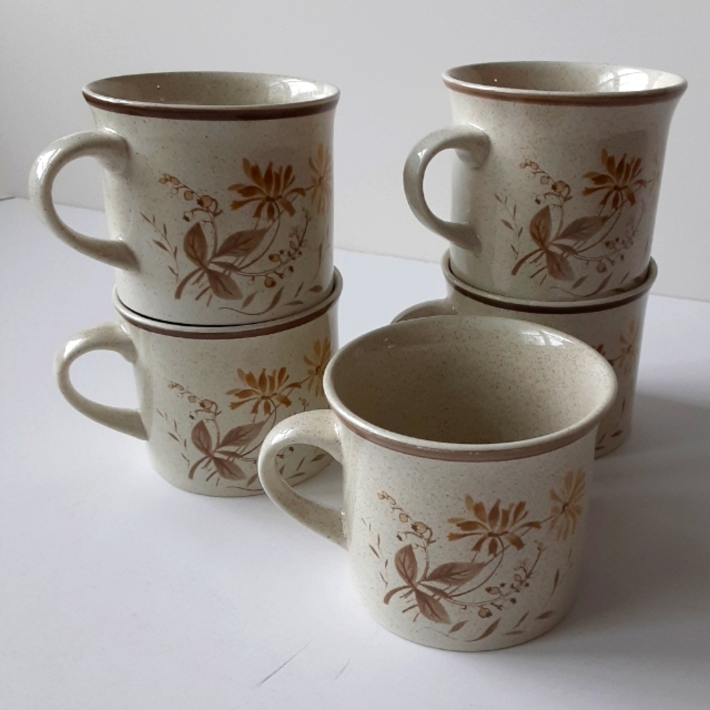 Royal Doulton SANDSPRITE Coffee Cups (5) Vintage